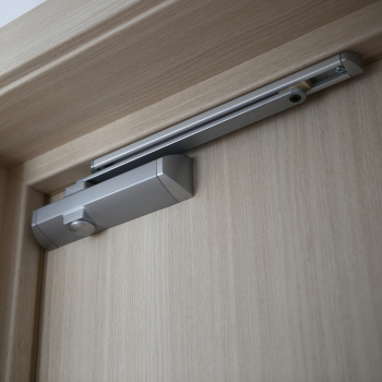 TS 90 SLIDE CHANNEL DOOR CLOSER