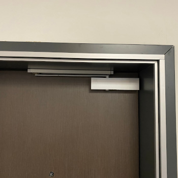 TS 92 SLIDE CHANNEL DOOR CLOSER